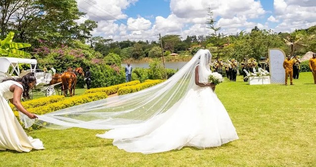 Factors To Consider When Choosing An MC For Your Wedding
